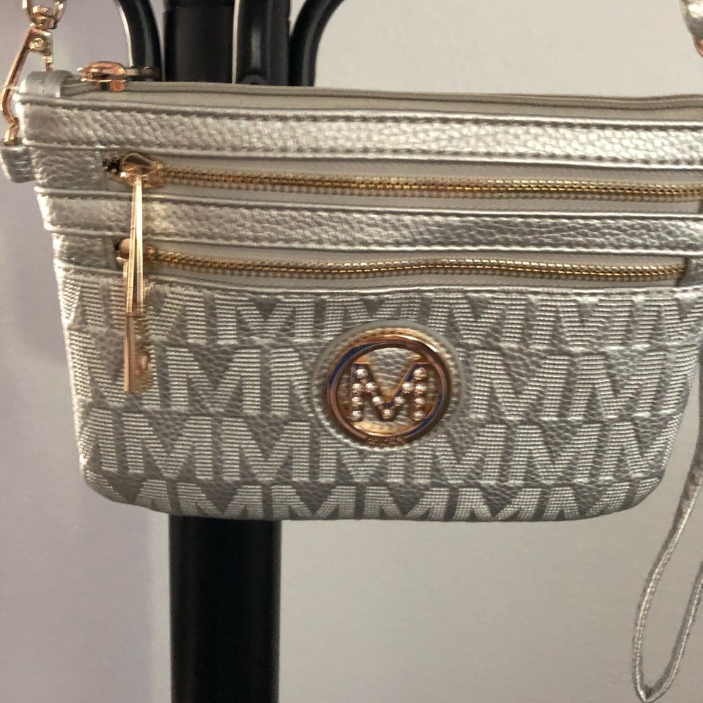 Mia k Farrow crossbody NWT